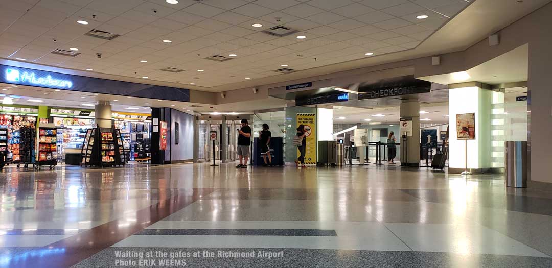 Waiting at the Security Gates of the Richmond International Airport - click on the image to enlarge Waiting at the Security Gates of the Richmond International Airport