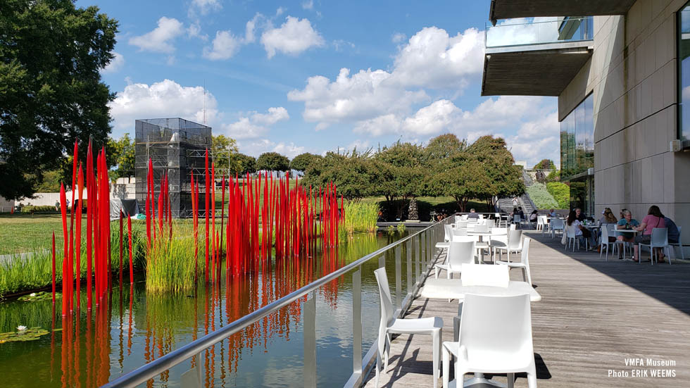 Food deck VMFA Museum with water pool Food deck VMFA Museum with water pool